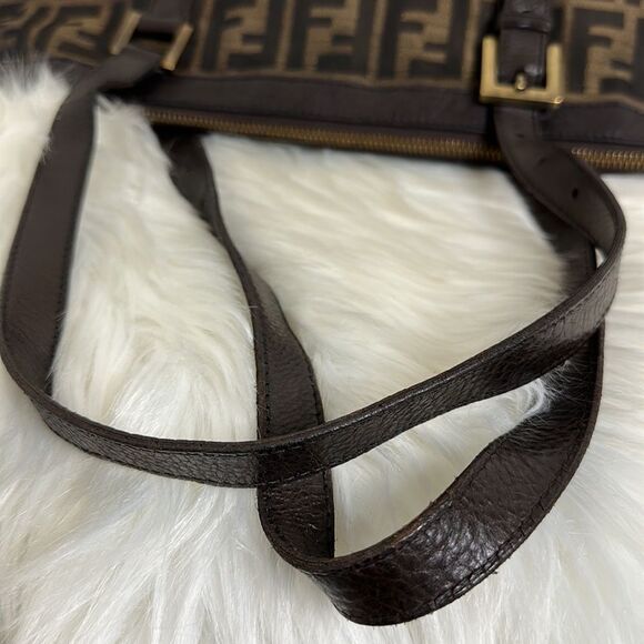 💯Authentic Fendi Zucca Tote Handbag🍀 - Picture 14 of 17